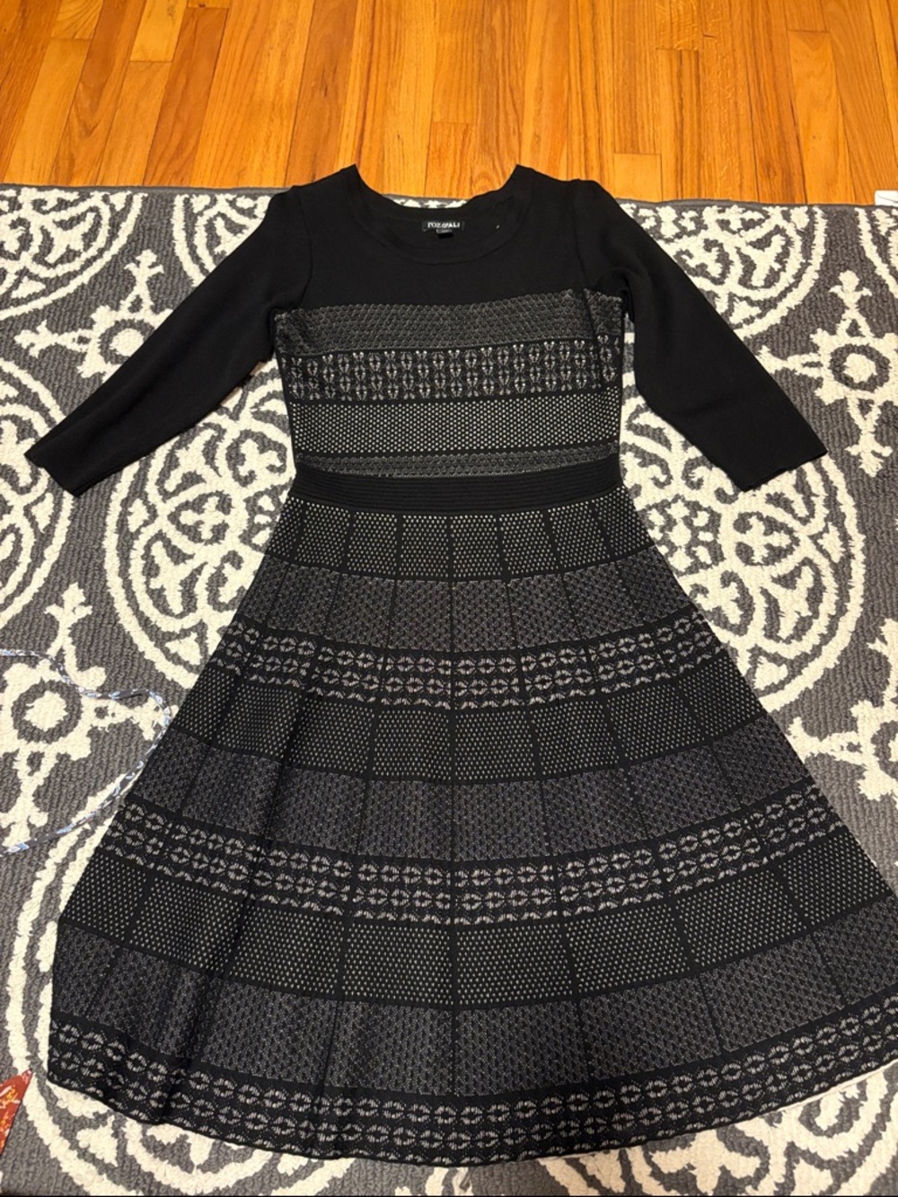 Roz & Ali Black Knit Top